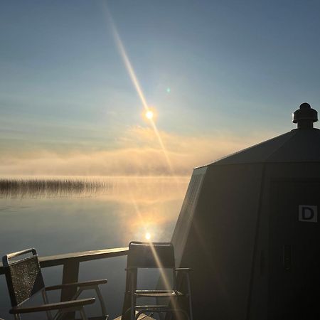 Vikajaervi Lake View Experience Igloos Rovaniemi Kültér fotó